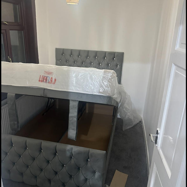 Chesterfield With Foot