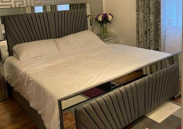 Line Down Bed With Glass Bed